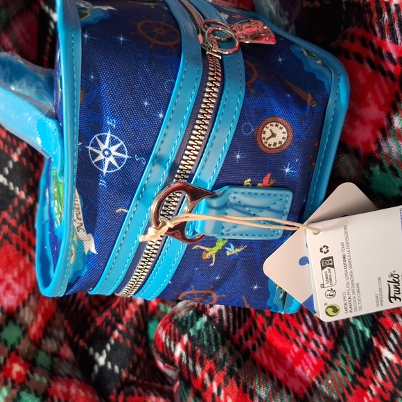 Disney Loungefly Soda Peter Pan Insolated Crossbody Bag Detachable Strap - Picture 8 of 9